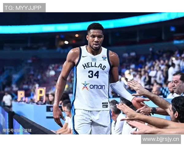 字母哥三分命中率高达67进化中的希腊怪兽引领雄鹿新篇章 字母哥三分命中率高达67进化中的希腊怪兽引领雄鹿新篇章