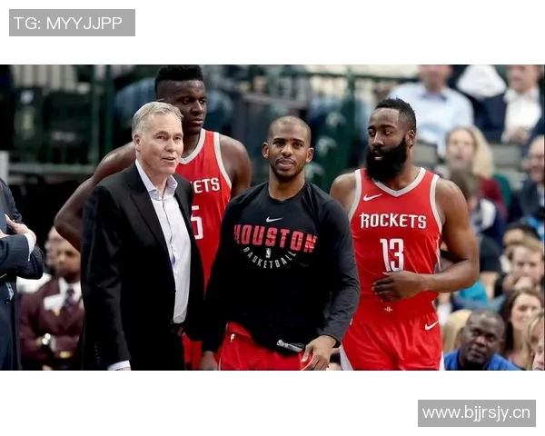 哈登赛后与火箭队友深情拥抱卡佩拉相拥时长最长引发关注