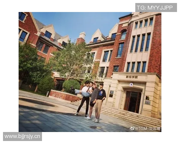 科沃德赞扬新秀表现出色期待每位新星都能实现自己的梦想