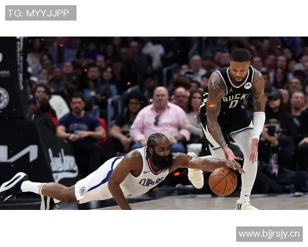 哈登谈上赛季压力与新赛季接球投篮机会提升的高效表现