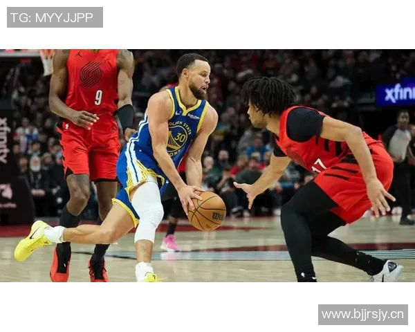 库里追平历史纪录即将迎来第14个赛季GDP组合再度霸榜传奇之路